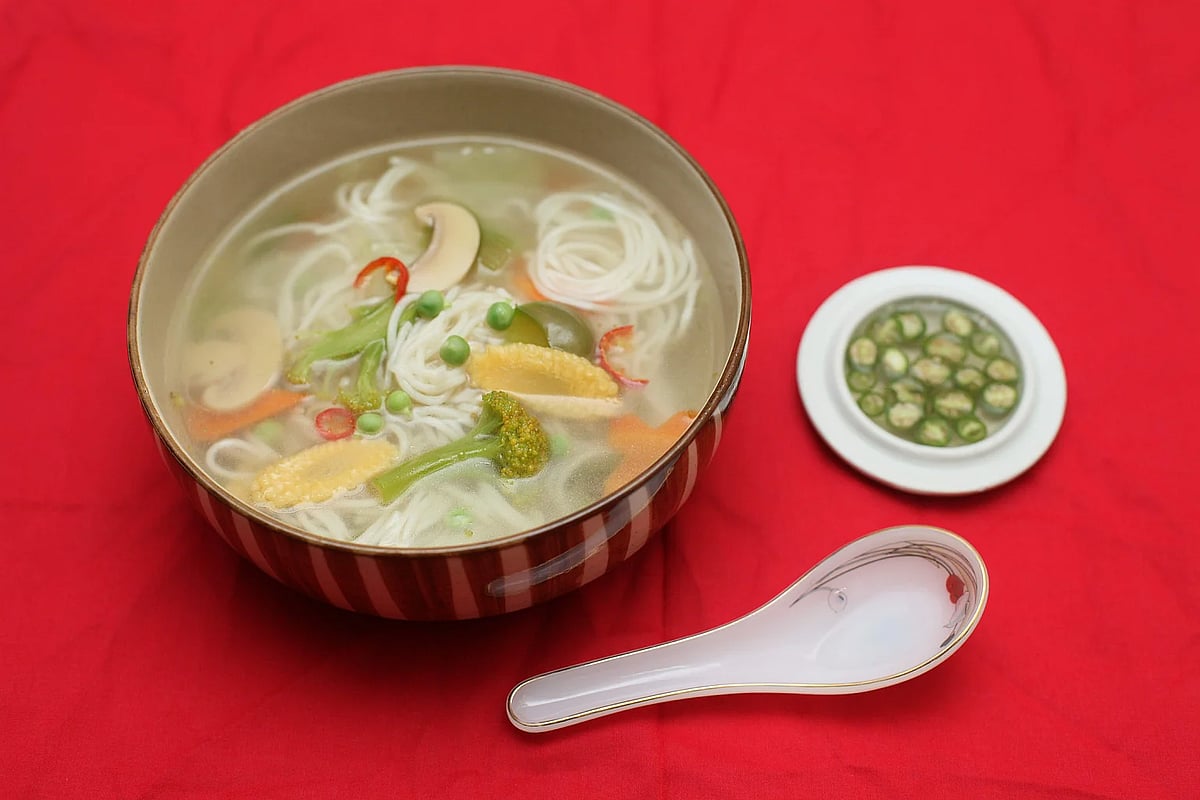 সবজি ও নুডলস স্যুপ