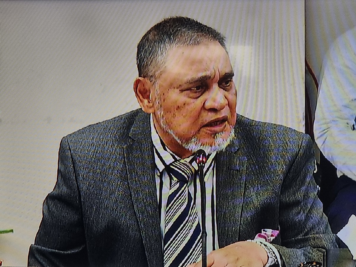 রাজনৈতিক দলগুলোর সঙ্গে সংলাপে প্রধান নির্বাচন কমিশনার (সিইসি) এ এম এম নাসির উদ্দীন। আগারগাঁওয়ের নির্বাচন ভবনের সম্মেলনকক্ষে, ১৩ নভেম্বর ২০২৫