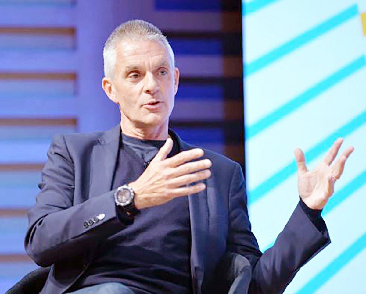 বিবিসির সাবেক মহাপরিচালক টিম ডেভি