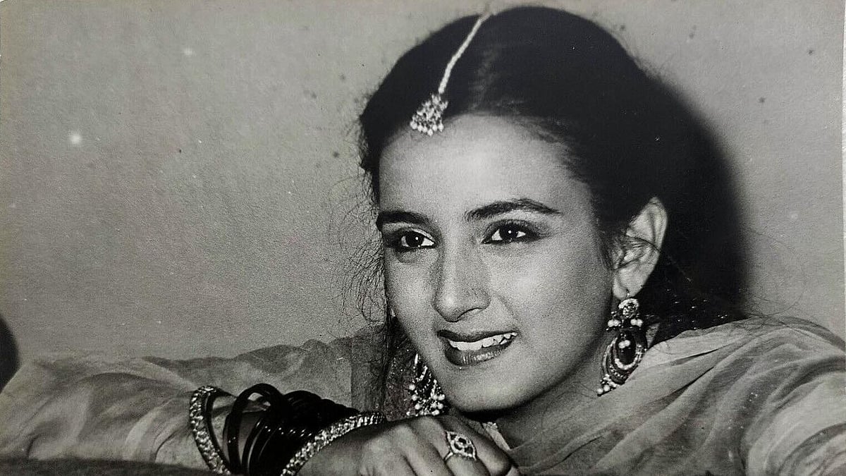 ফারাহ নাজ। আইএমডিবি