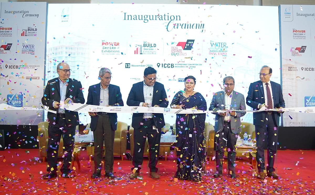 আবাসন, নির্মাণ, পানি ও বিদ্যুৎ খাত নিয়ে তিন দিনব্যাপী আন্তর্জাতিক প্রদর্শনীর উদ্বোধনী অনুষ্ঠান।