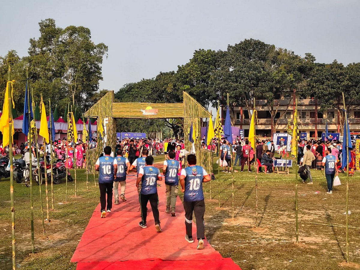 শেরপুরে হাফ ম্যারাথনে আট শতাধিক নারী-পুরুষের অংশগ্রহণে দৌড়ালেন পর্বতারোহী, বক্সার ও আয়রনম্যানরা। আজ শুক্রবার সকালে ঝিনাইগাতী উপজেলার রাংটিয়া এলাকায়