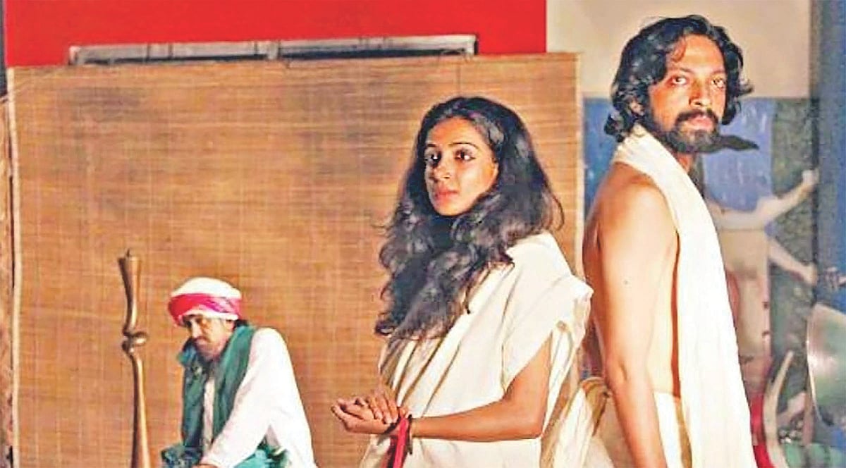 চন্দ্রাবতী কথা চলচ্চিত্রে অভিনয় করে দর্শক শিল্পবোদ্ধাদের প্রশংসা কুড়ান ইমতিয়াজ বর্ষণ