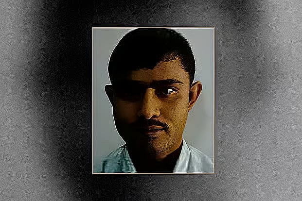 রাজধানীর হাইকোর্ট মোড় এলাকায় কাঁচামাল ব্যবসায়ী আশরাফুল হককে (৪২) হত্যা করা হয়।