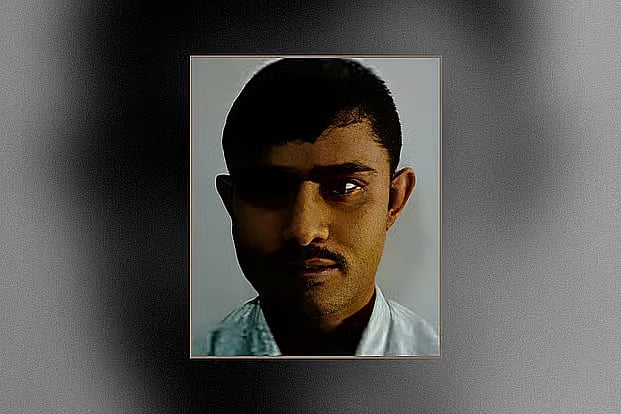 রাজধানীর হাইকোর্ট মোড় এলাকায় কাঁচামাল ব্যবসায়ী আশরাফুল হককে (৪২) হত্যা করা হয়।