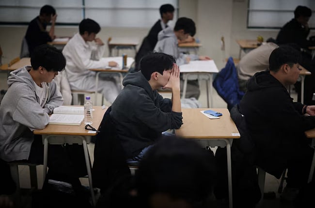 এই পরীক্ষার কারণে দক্ষিণ কোরিয়ার আর্থিক বাজার ও অফিসগুলো স্বাভাবিকের চেয়ে এক ঘণ্টা দেরিতে শুরু হয়েছে