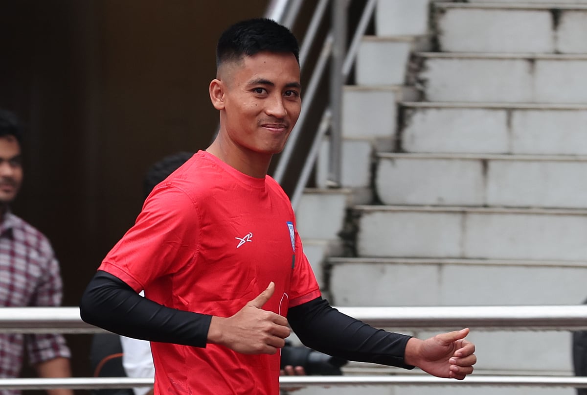 বাংলাদেশ দলের গোলরক্ষক মিতুল মারমা