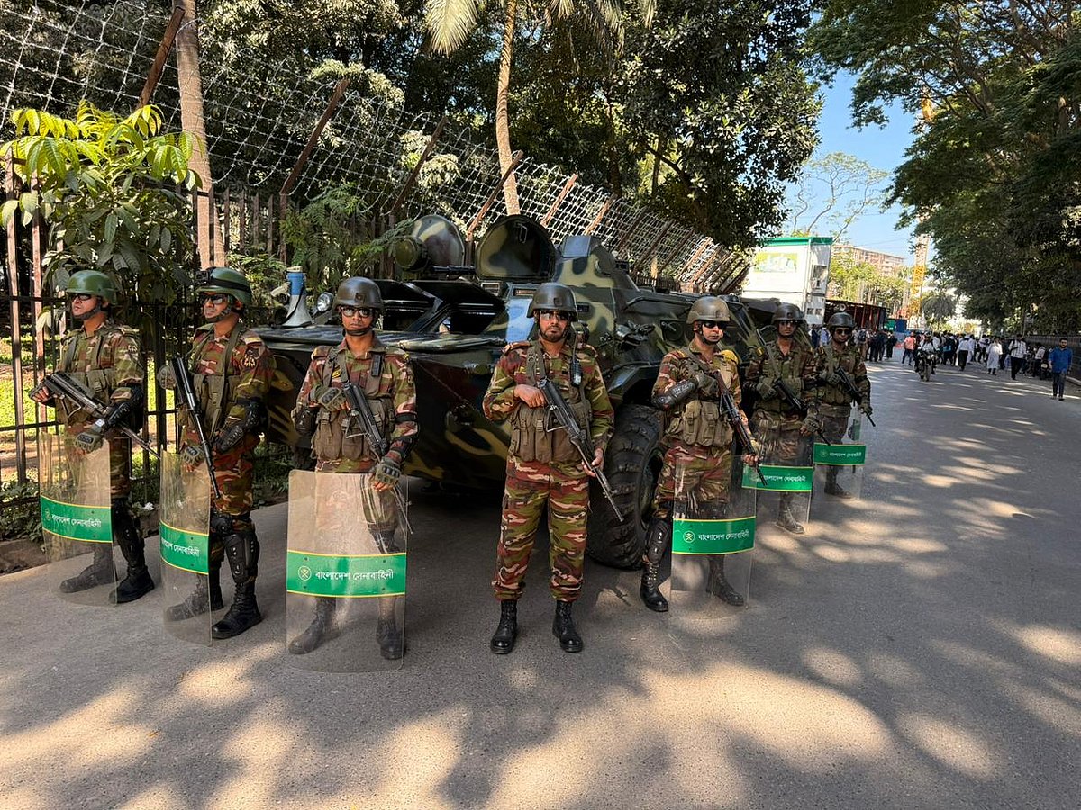 আন্তর্জাতিক অপরাধ ট্রাইব্যুনাল এলাকায় নিরাপত্তা জোরদার করা হয়েছে। আজ সোমবার সকালে
