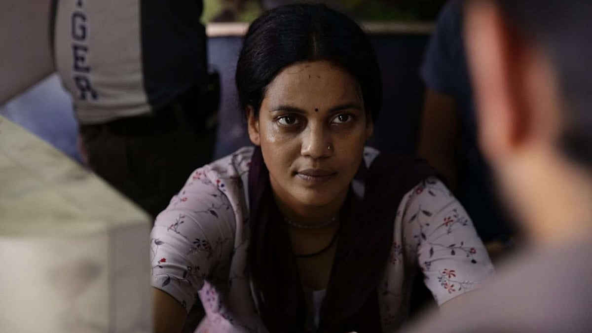 ‘আগ্রা’ সিনেমার দৃশ্য। আইএমডিবি