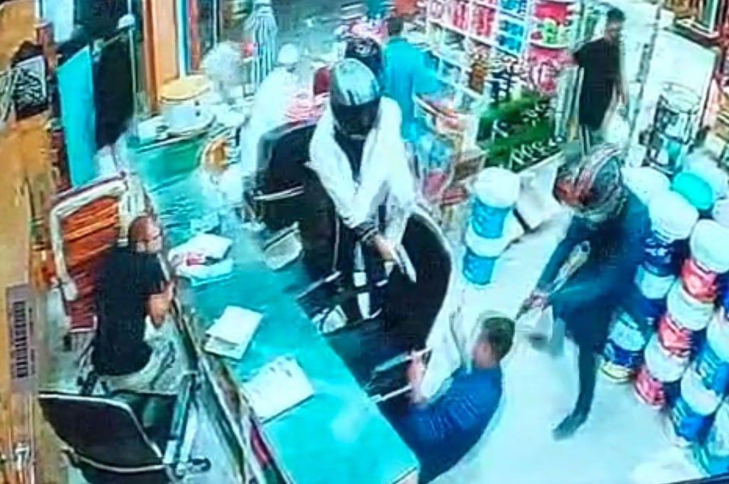 গোলাম কিবরিয়াকে এলোপাতাড়ি গুলি করে দুর্বৃত্তরা