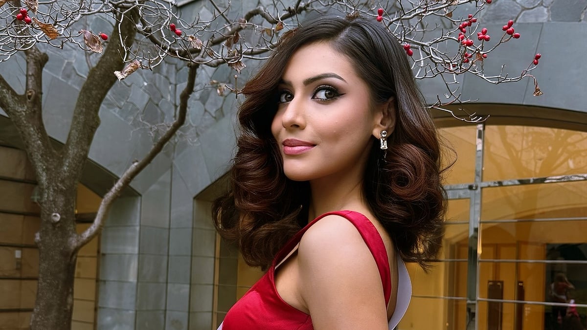 মিস ইন্টারন্যাশনালের ৬৩তম আসরে বাংলাদেশের প্রতিনিধিত্ব করেছেন জেসিয়া ইসলাম