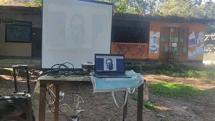 শেখ হাসিনার মামলার রায়ের সরাসরি সম্প্রচার প্রজেক্টরের মাধ্যমে দেখানোর ব্যবস্থা করা হয়েছে চুয়েটে। আজ বেলা একটায় তোলা