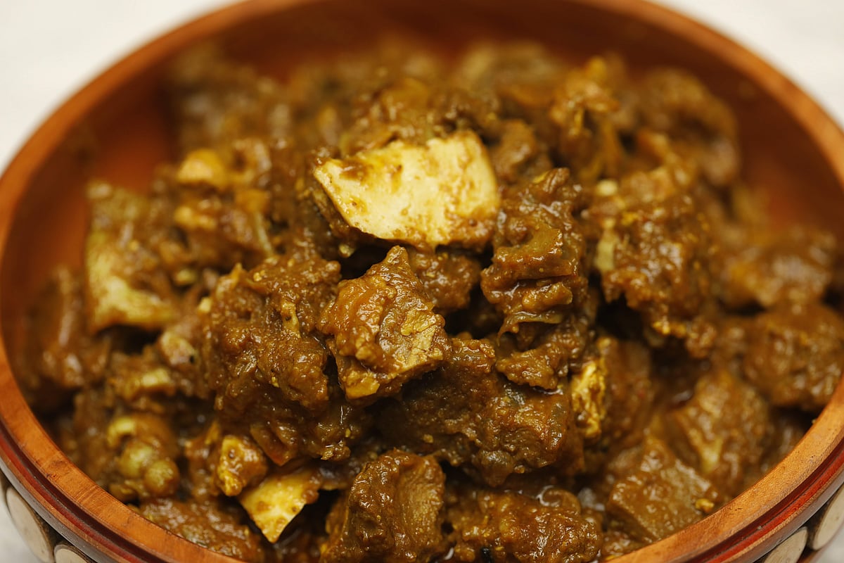 মেথি দিয়ে গরুর মাথা বা গাল চাপা ভুনা