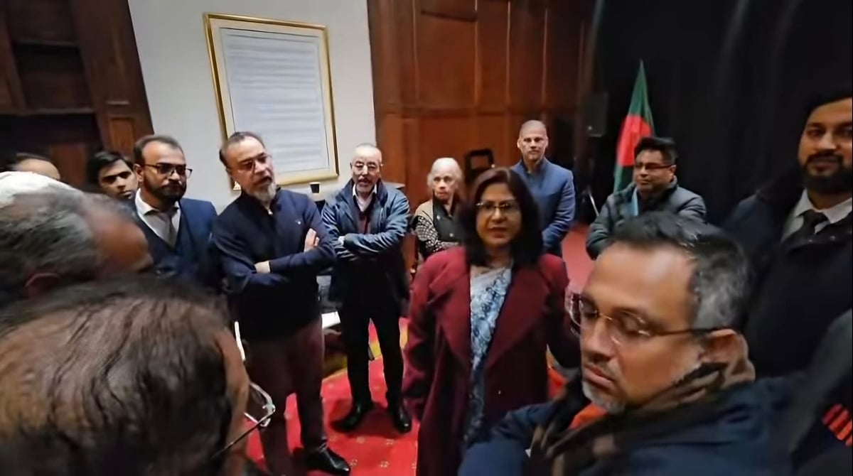 গতকাল সোমবার সন্ধ্যায় বাংলাদেশ সেন্টারে কাউন্সিল অব ম্যানেজমেন্টের সভা ডেকে হট্টগোলের মুখে পড়েন হাইকমিশনার আবিদা ইসলাম