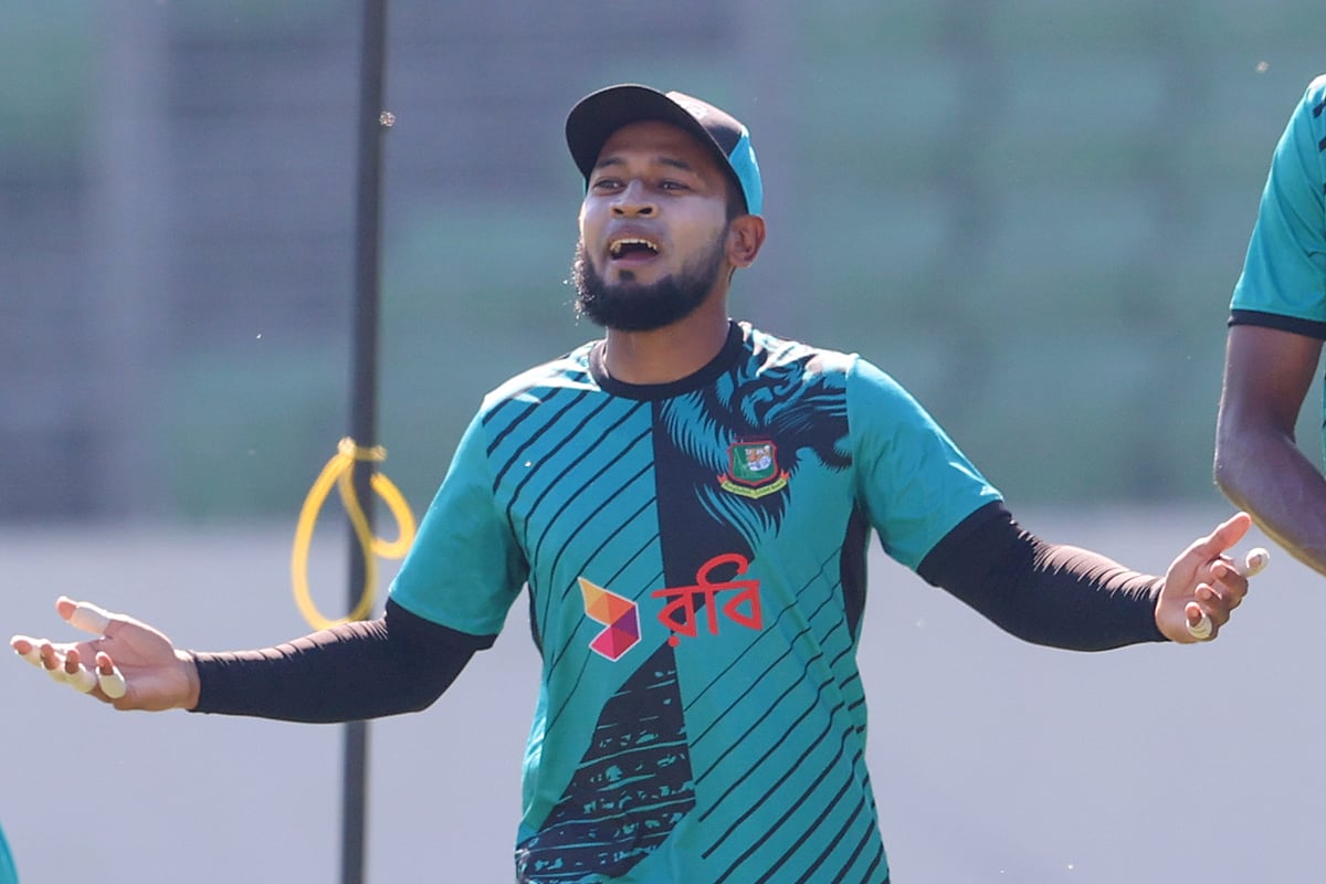 শততম টেস্টের আগের দিন গতকাল অনুশীলনে মুশফিকুর রহিম