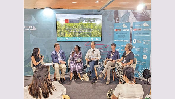 জলবায়ু সংকট নিয়ে সম্মেলনে চলছে আলোচনা। মঙ্গলবার ব্রাজিলের বেলেম শহরে