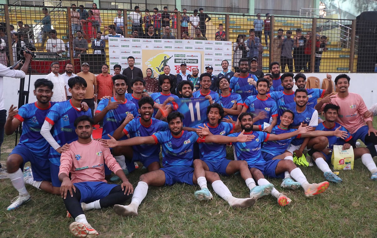 চূড়ান্ত পর্বে জায়গা করার আনন্দ প্রিমিয়ার বিশ্ববিদ্যালয়ের শিক্ষার্থীদের