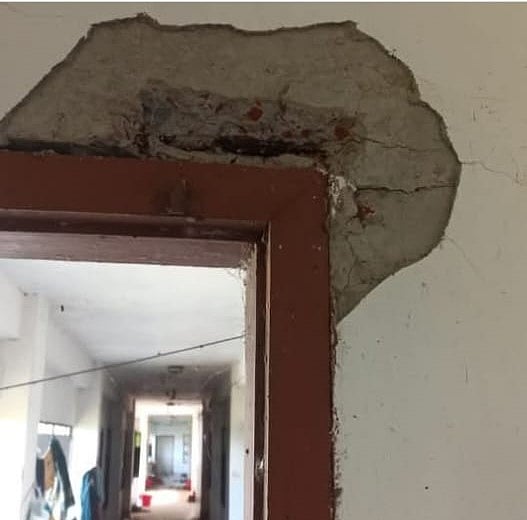 ভূমিকম্পে নোয়াখালী বিজ্ঞান ও প্রযুক্ত বিশ্ববিদ্যালয়ের একটি হলের পলেস্তারা খসে পড়েছে।  আজ সকালে বিশ্ববিদ্যালয়ের ভাষা শহীদ আবদুস সালাম হলের চতুর্থ তলায়