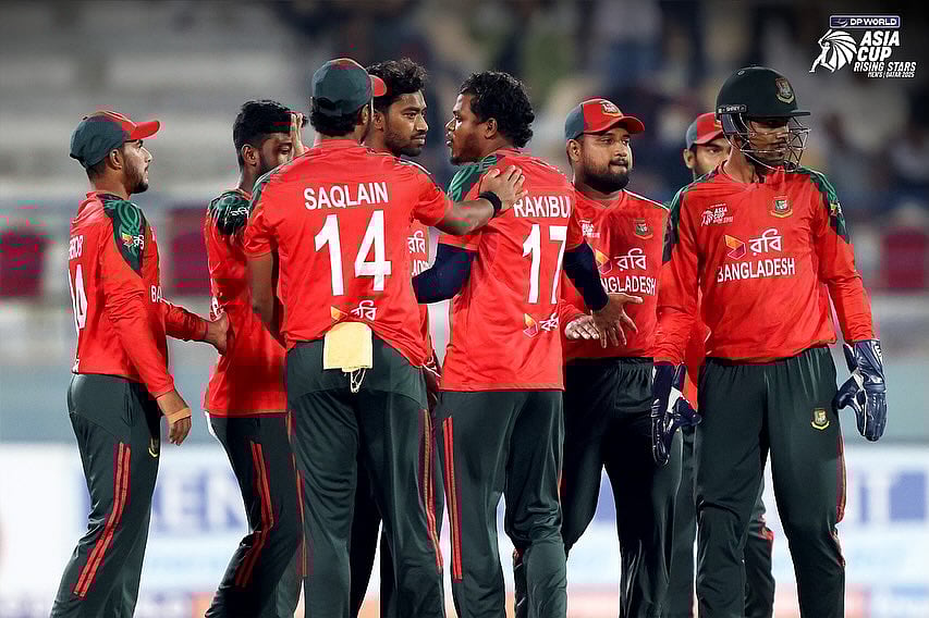 বাংলাদেশের বোলারদের দুর্দান্ত বোলিংয়ে ১২৫ রানে অলআউট হয়ে যায় পাকিস্তান শাহিনস