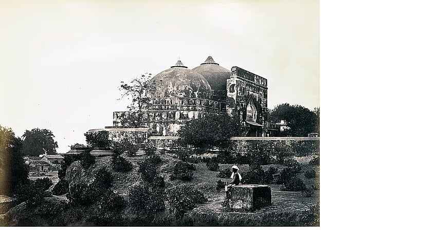 ভারতের উত্তর প্রদেশ রাজ্যের অযোধ্যা শহরে বাবরি মসজিদ