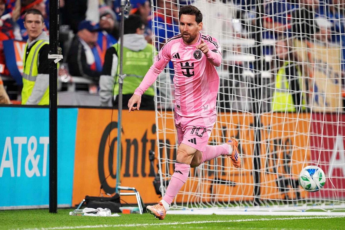 মেসির গোল উদ্‌যাপন