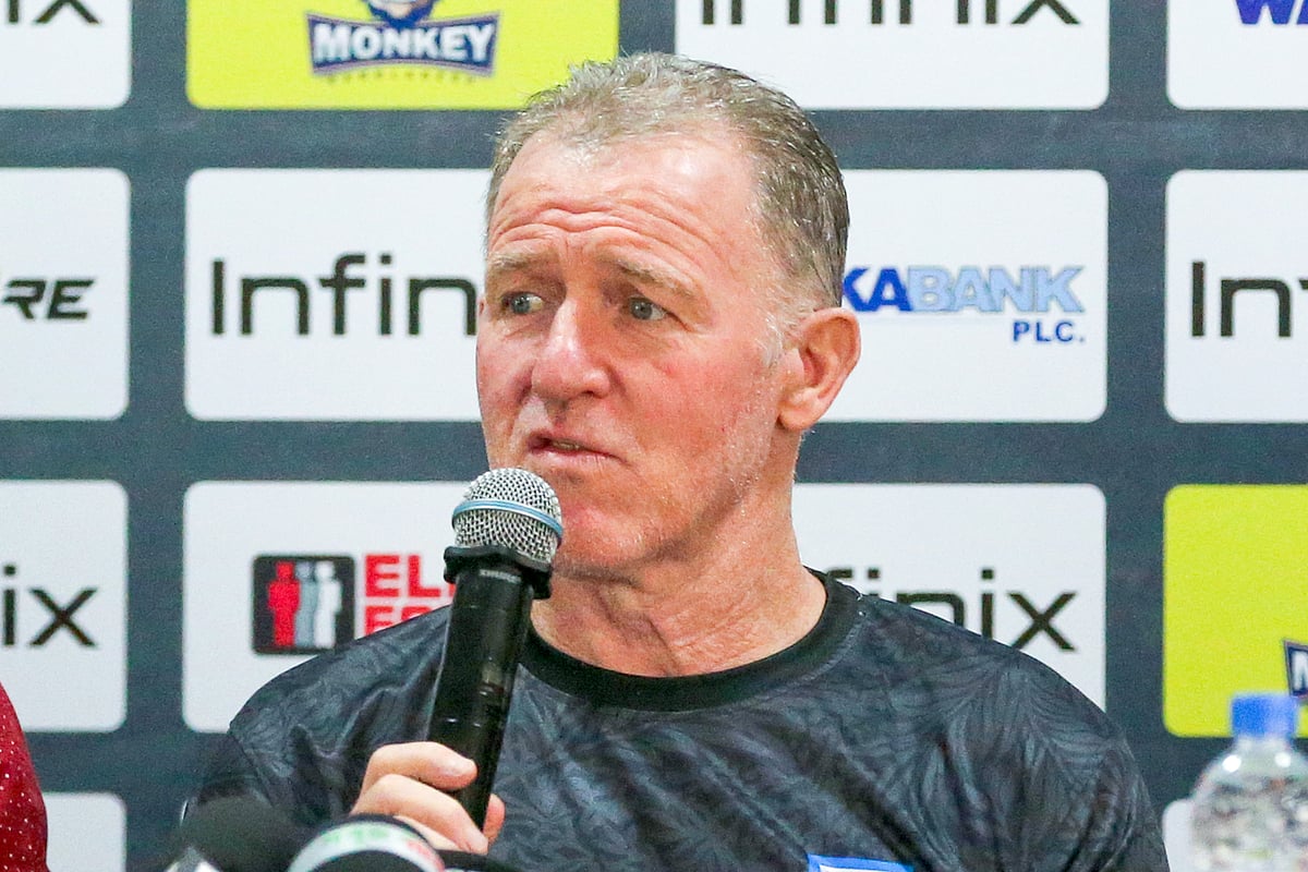 বাংলাদেশ নারী দলের কোচ পিটার বাটলার