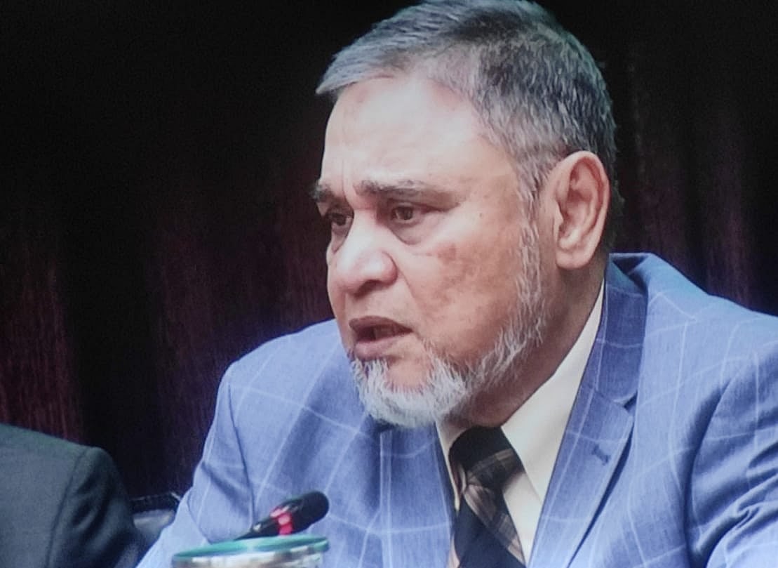 ত্রয়োদশ জাতীয় সংসদ নির্বাচন উপলক্ষে পর্যবেক্ষক সংস্থার প্রতিনিধিদের সঙ্গে নির্বাচন কমিশন এই সংলাপে বক্তব্য দেন প্রধান নির্বাচন কমিশনার (সিইসি) এ এম এম নাসির উদ্দীন