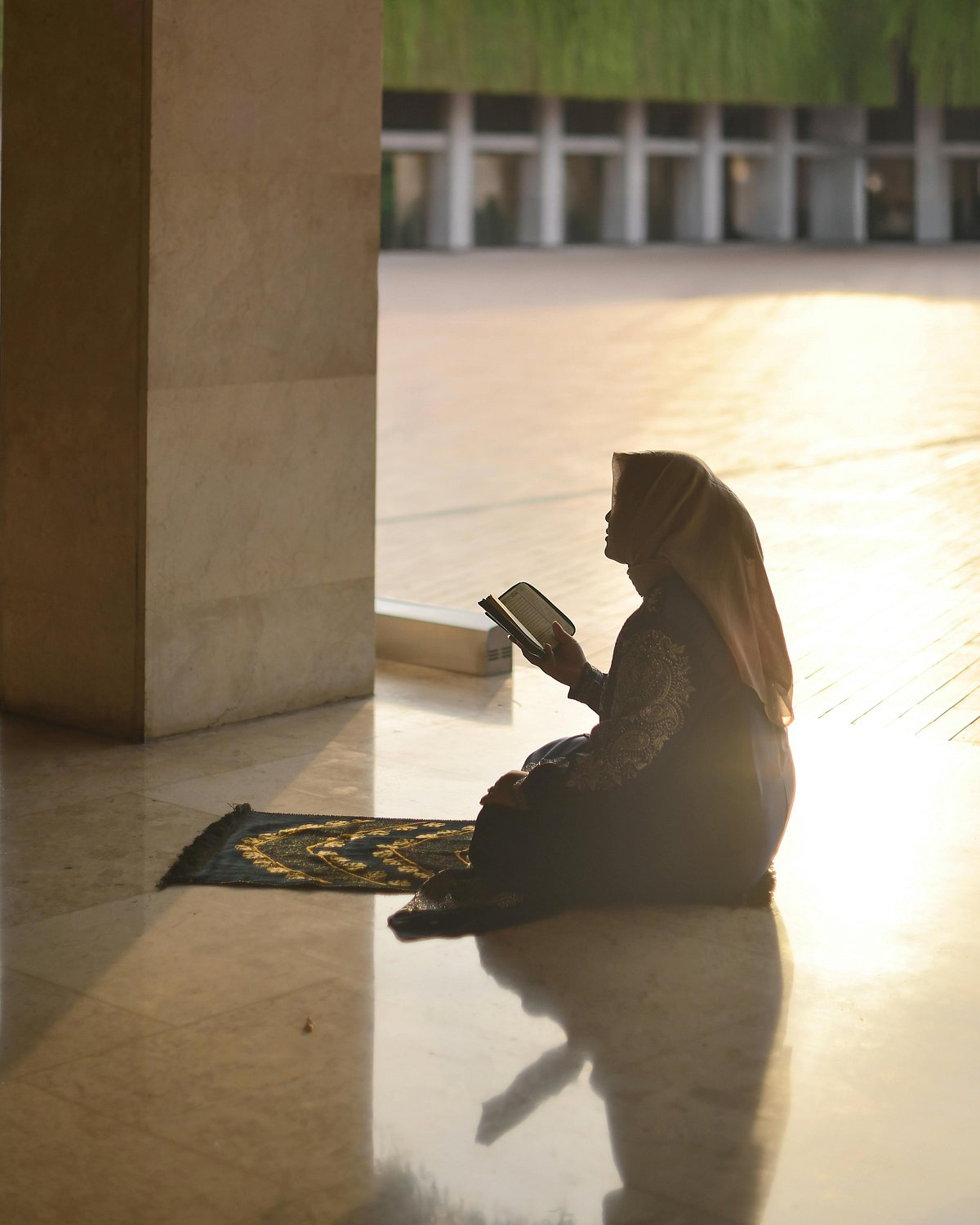 আমলের মাধ্যমে জ্ঞানকে ব্যবহার করতে হবে