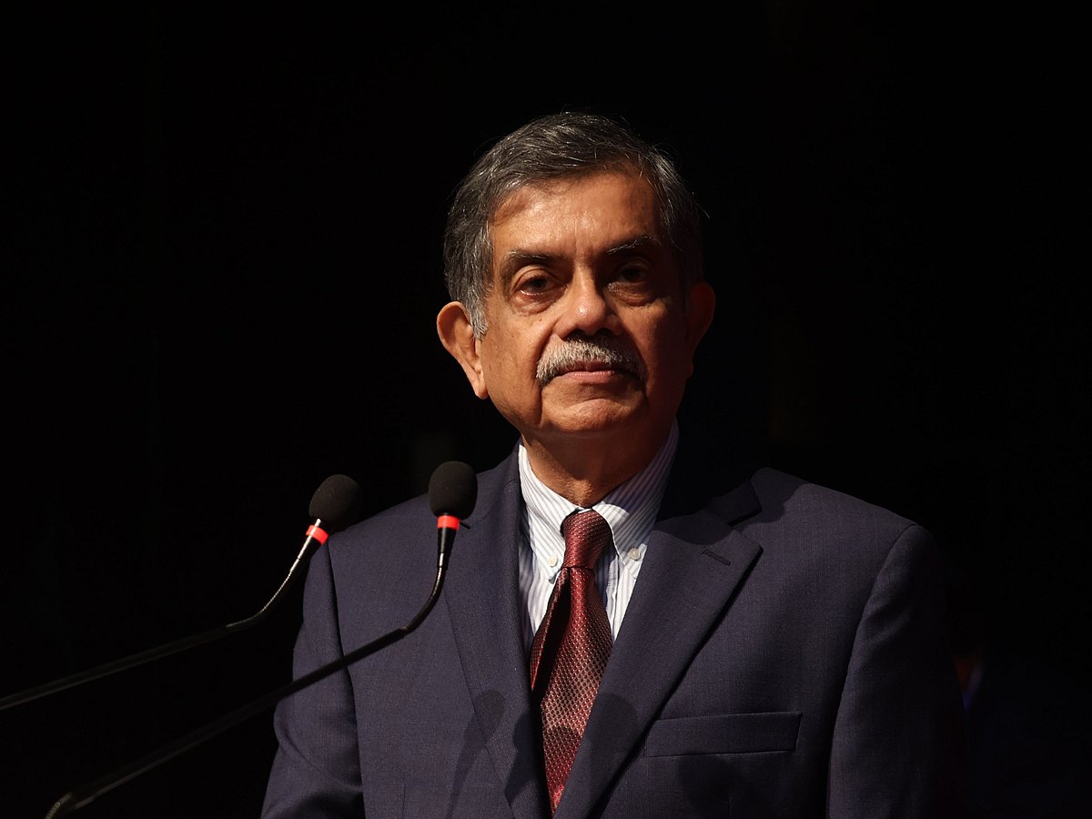 শিক্ষা উপদেষ্টা অধ্যাপক সি আর আবরার