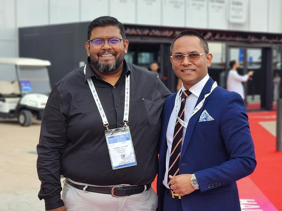 ডিজিবক্সের দুই উদ্যোক্তা রেজওয়ানুল হক (বাঁমে) ও মোরশেদুল আলম