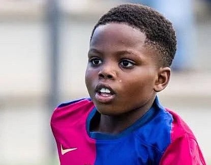 বার্সেলোনার অনূর্ধ্ব–১২ দলের বিস্ময়কর প্রতিভা ডেসটিনি কোসিসো এজিফোর