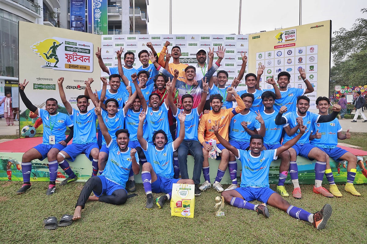 জাভেদ ওমরের দল প্রেসিডেন্সি ইউনিভার্সিটি হারিয়েছে ইনডিপেনডেন্ট ইউনিভার্সিটিকে