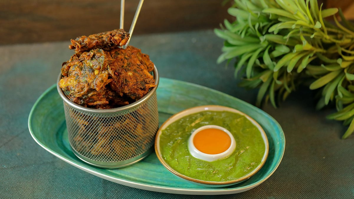 শাকের পাকোড়া