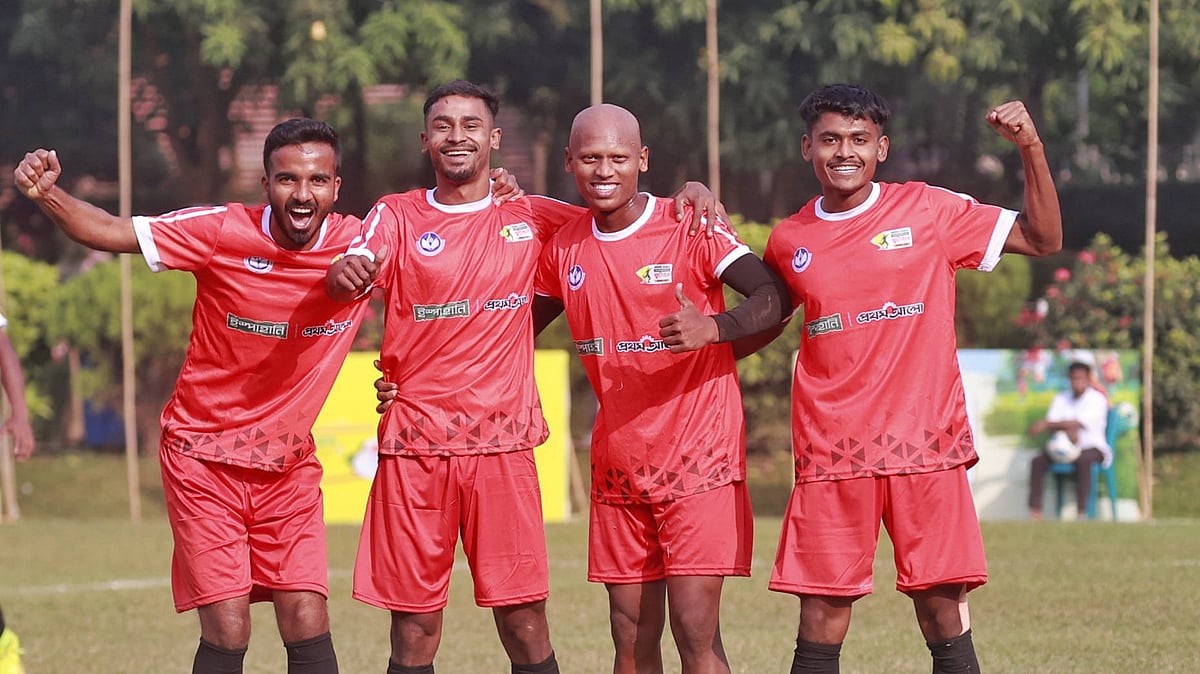 ফারইস্ট ইন্টারন্যাশনাল ইউনিভার্সিটি যেন গোলের বন্যা বইয়ে দিল