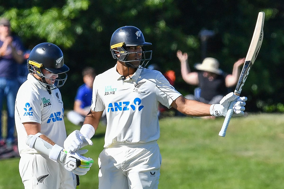 দুর্দান্ত সেঞ্চুরি করেছেন টম ল্যাথাম ও রাচিন রবীন্দ্র