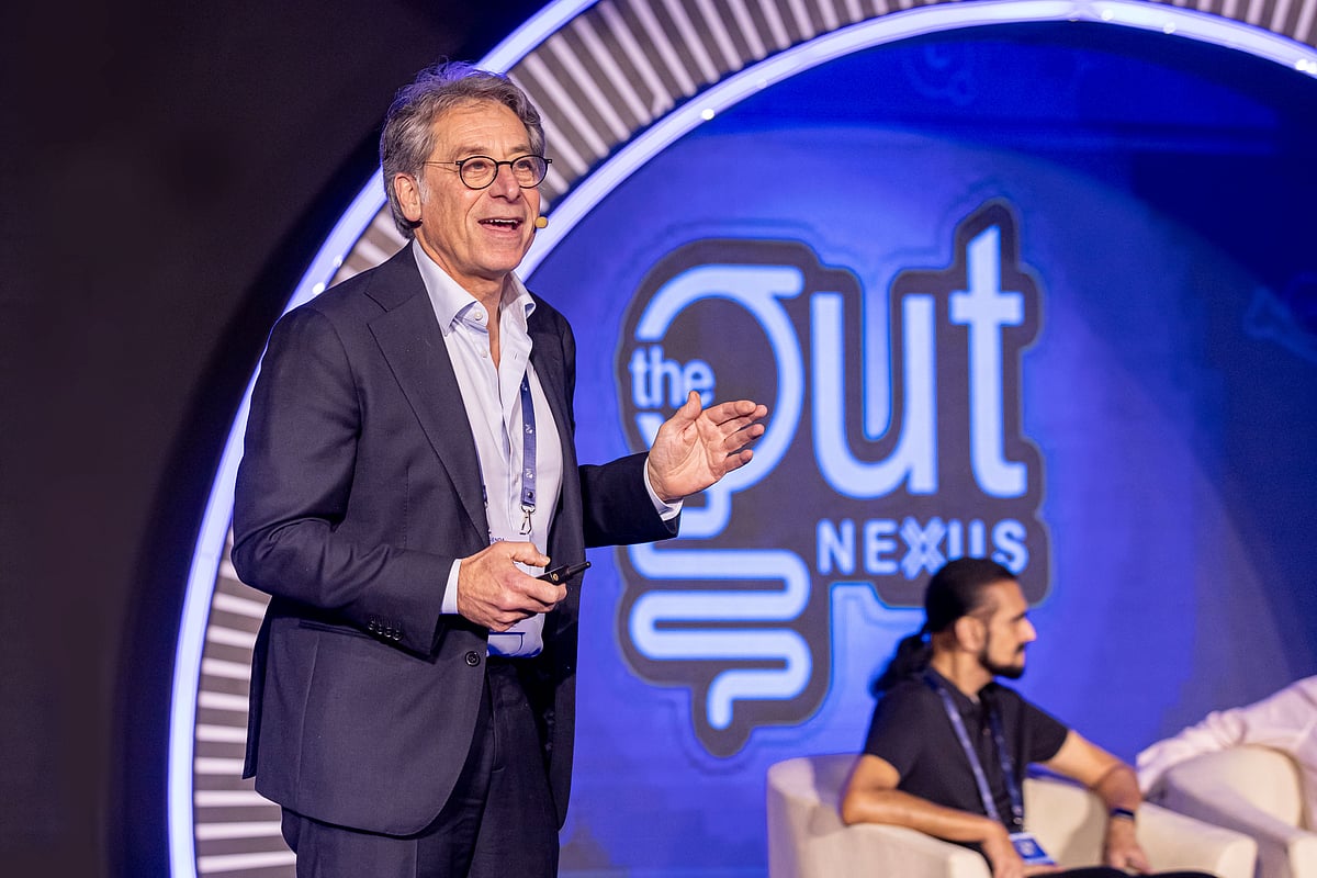 নেসলে বাংলাদেশের আয়োজনে ‘দ্য গাট নেক্সাস’ সম্মেলনে বক্তব্য দেন নেদারল্যান্ডসের ইউনিভার্সিটি অব আমস্টারডামের অধ্যাপক ড. মার্ক এ বেনিঙ্গা