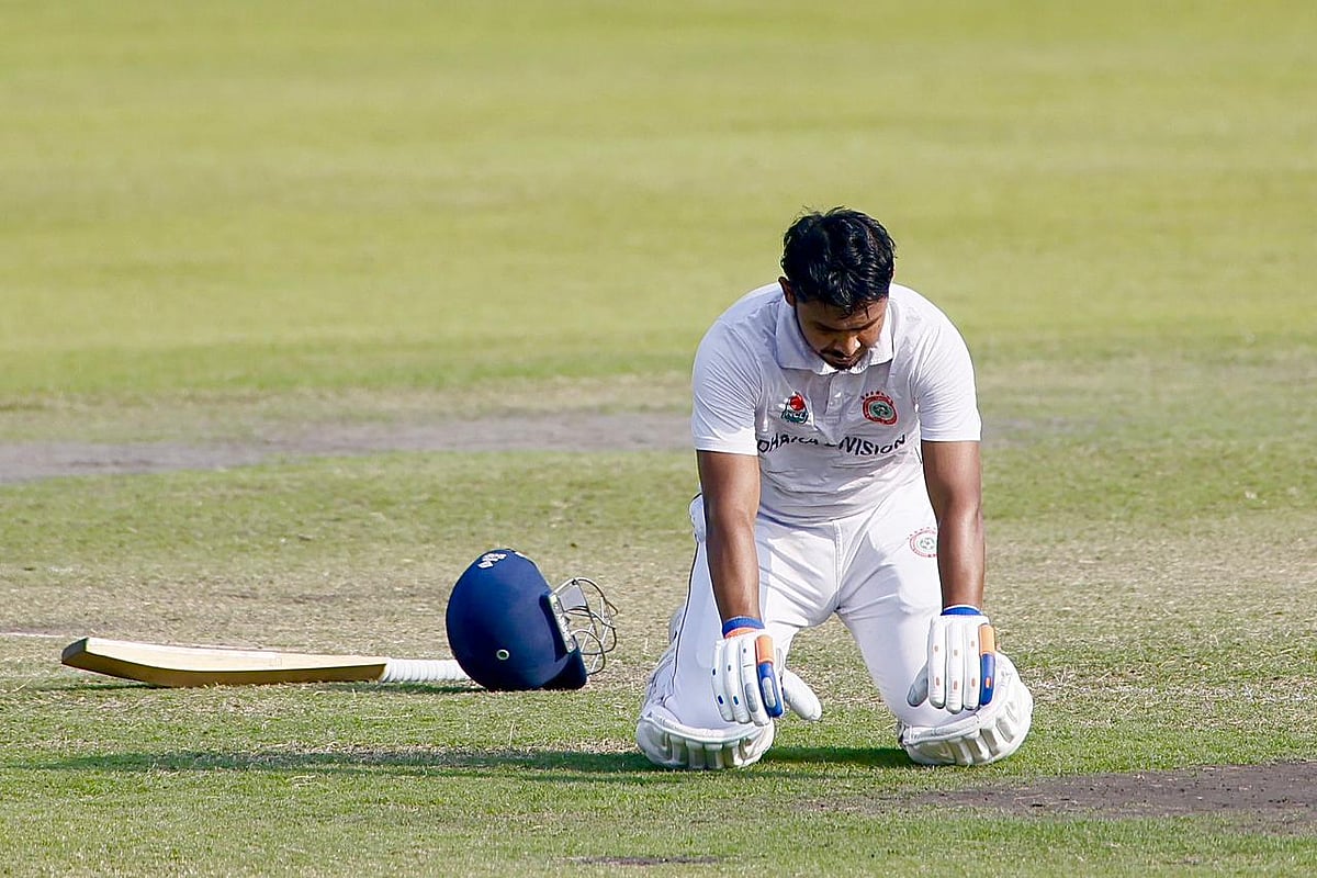 ডাবল সেঞ্চুরির পথে আছেন আনিসুল