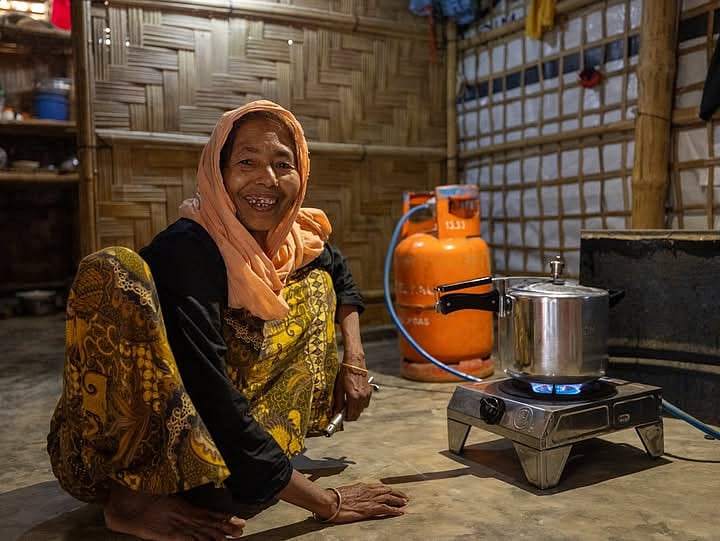 ব্রিটিশ হাইকমিশনের অফিশিয়াল ফেসবুক পেজ ‘ইউকে ইন বাংলাদেশ’ থেকে নেওয়া