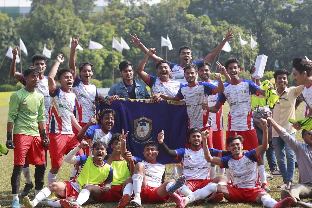 চিটাগং ইনডিপেনডেন্ট ইউনিভার্সিটির সেমিফাইনালে ওঠার আনন্দ