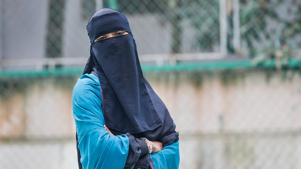 চট্টগ্রামের এশিয়ান ইউনিভার্সিটি ফর উইমেনে প্রি আন্ডারগ্র্যাড পর্যায়ে পড়ছেন তাহেরা আক্তার