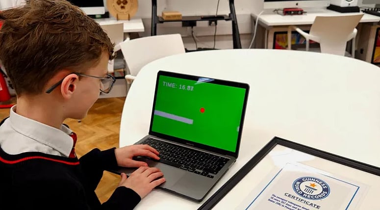 গেম তৈরি করছে ম্যাক্স