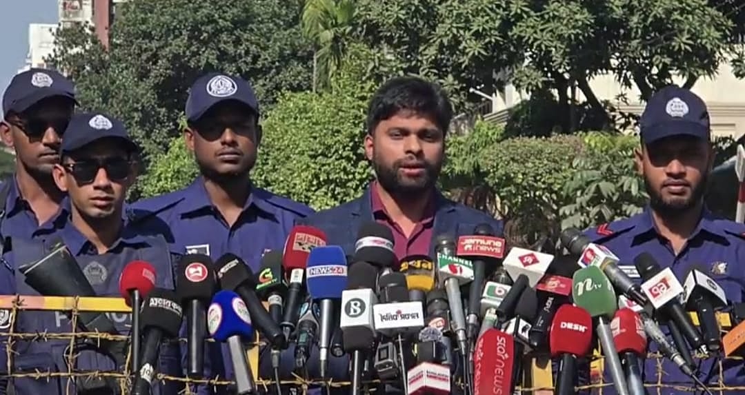 আজ রোববার দুপুরে প্রেস ব্রিফিংয়ে চিকিৎসক আবদুল আহাদ