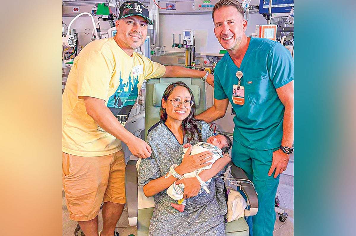 মায়ের কোলে নবজাতক