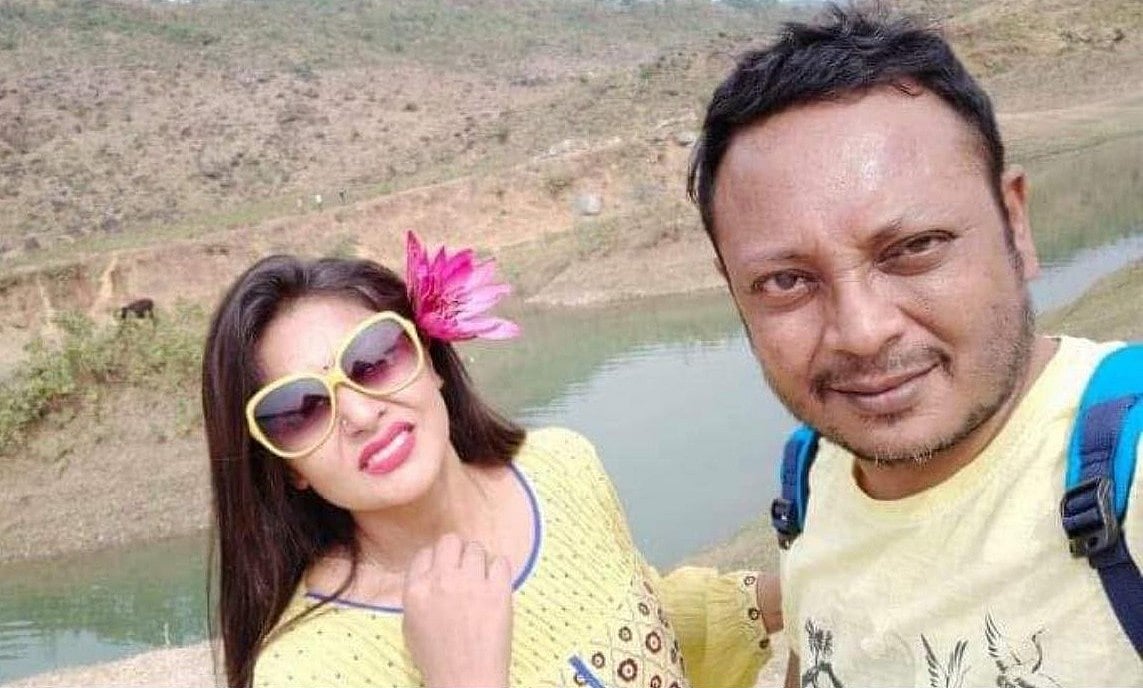 রাশেদ মামুন অপুর সেলফিতে মমরেনাজ মোমো