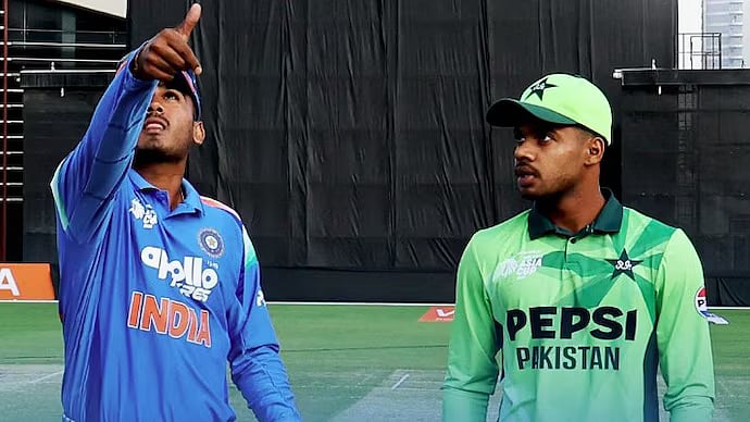 টসে হাত মেলাননি ভারত ও পাকিস্তান অধিনায়ক