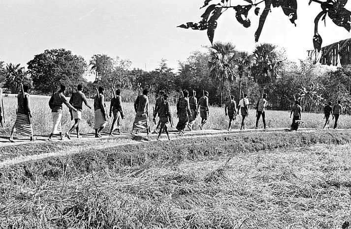 পাকিস্তানের অভিজাত শাসকগোষ্ঠীর বিরুদ্ধে জনযুদ্ধে অংশ নিয়েছিলেন সাধারণ মানুষ