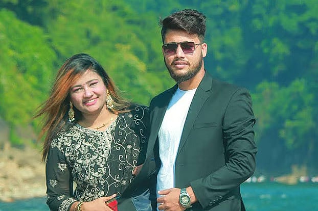 সাজ্জাদ হোসেনের সঙ্গে তাঁর স্ত্রী তামান্না শারমিন