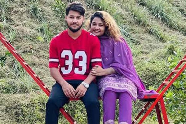 চট্টগ্রামের ‘সন্ত্রাসী’ সাজ্জাদ হোসেন ও তাঁর স্ত্রী শারমিন তামান্নাকে খুনের সাত মামলায় দেওয়া জামিন স্থগিত করেছেন উচ্চ আদালত