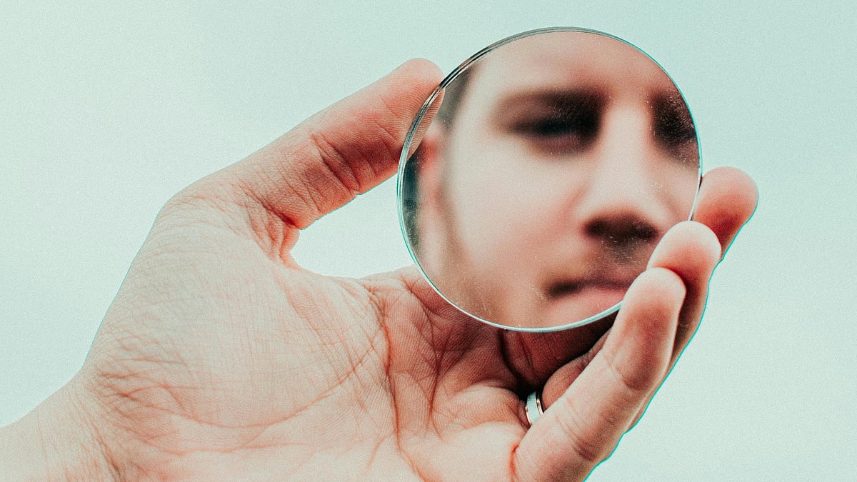 নিজেকে কিছু প্রশ্ন করে বছরটা আপনাকে কী দিল আর আপনার থেকে কী নিল, সে হিসাব মিলিয়ে নিন