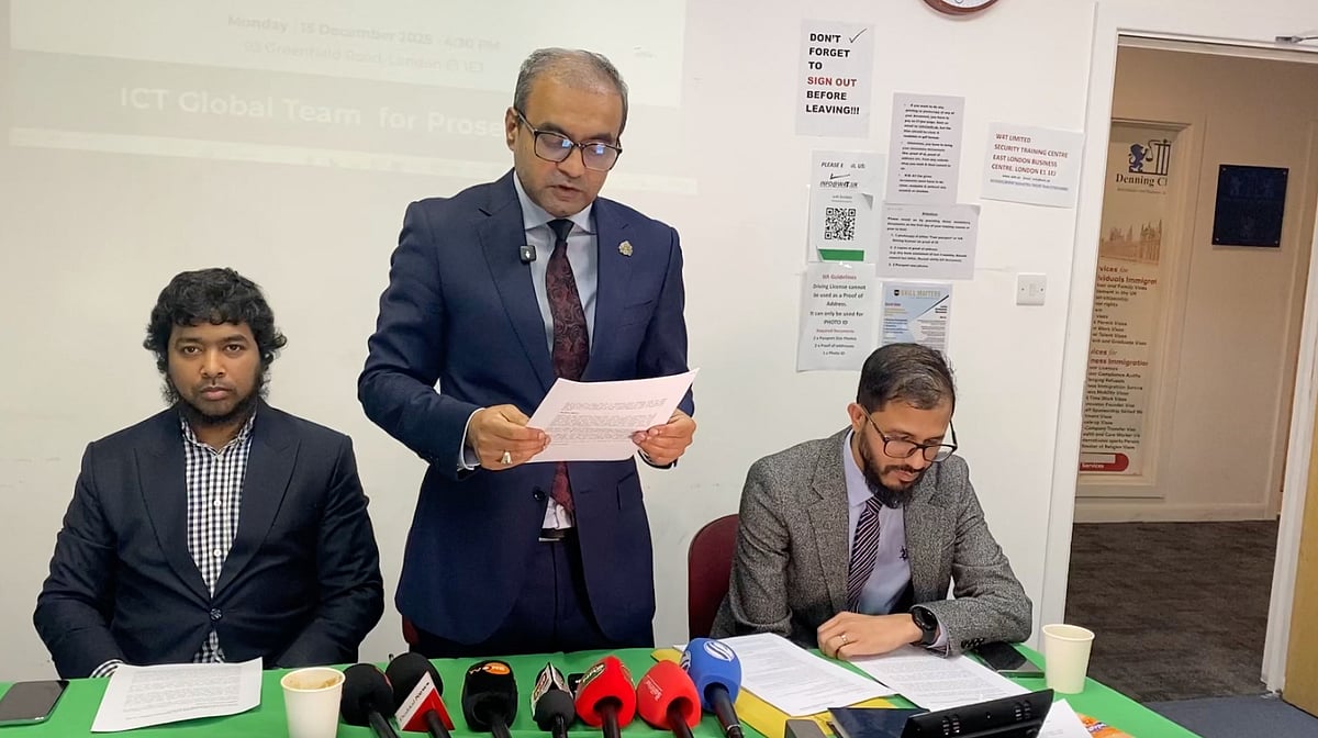 পূর্ব লন্ডনের একটি রেস্তোরাঁয় লন্ডনের বাংলা গণমাধ্যমের জন্য আয়োজিত সংবাদ সম্মেলনে বক্তব্য দিচ্ছেন সাইফুদ্দিন খালেদ। ১৫ ডিসেম্বর ২০২৫